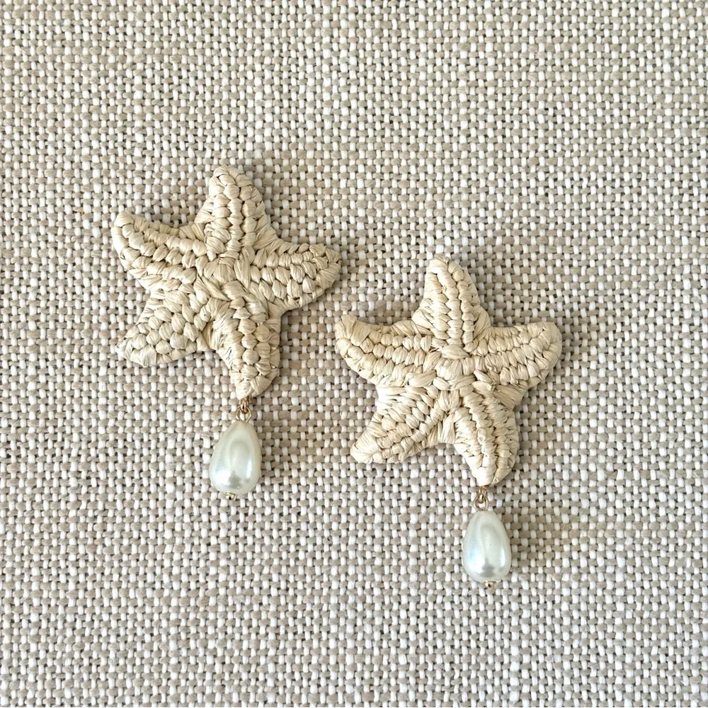 J Crew Starfish Earrings NWT Raffia Pearl Drops Statement Hypoallergenic Posts - Picture 1 of 5